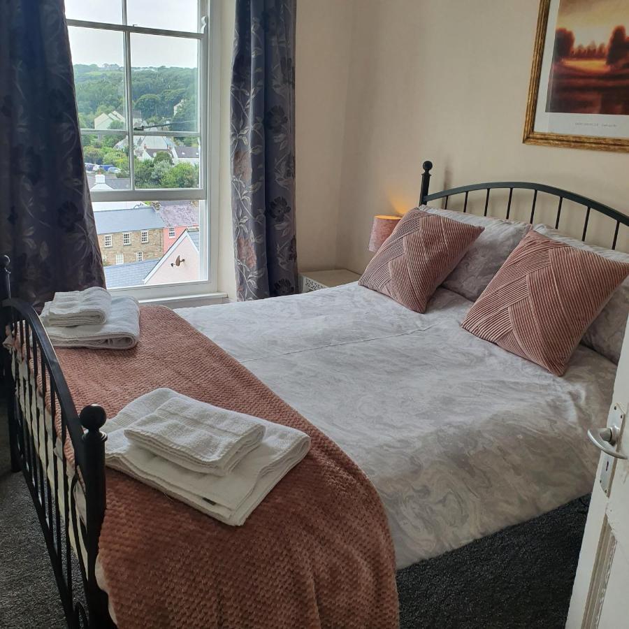 Pendyffryn Manor Bed & Breakfast Little Haven 외부 사진