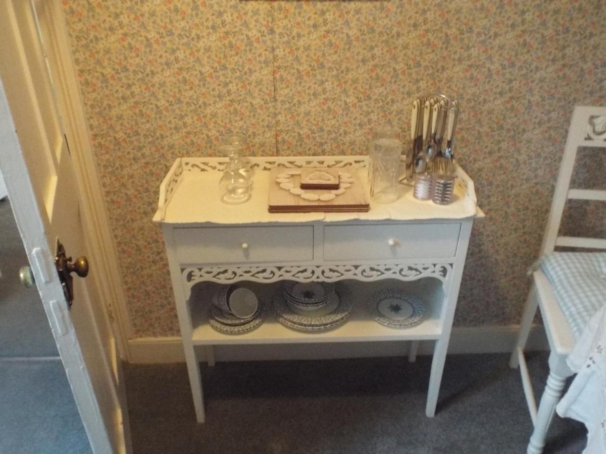 Pendyffryn Manor Bed & Breakfast Little Haven 외부 사진