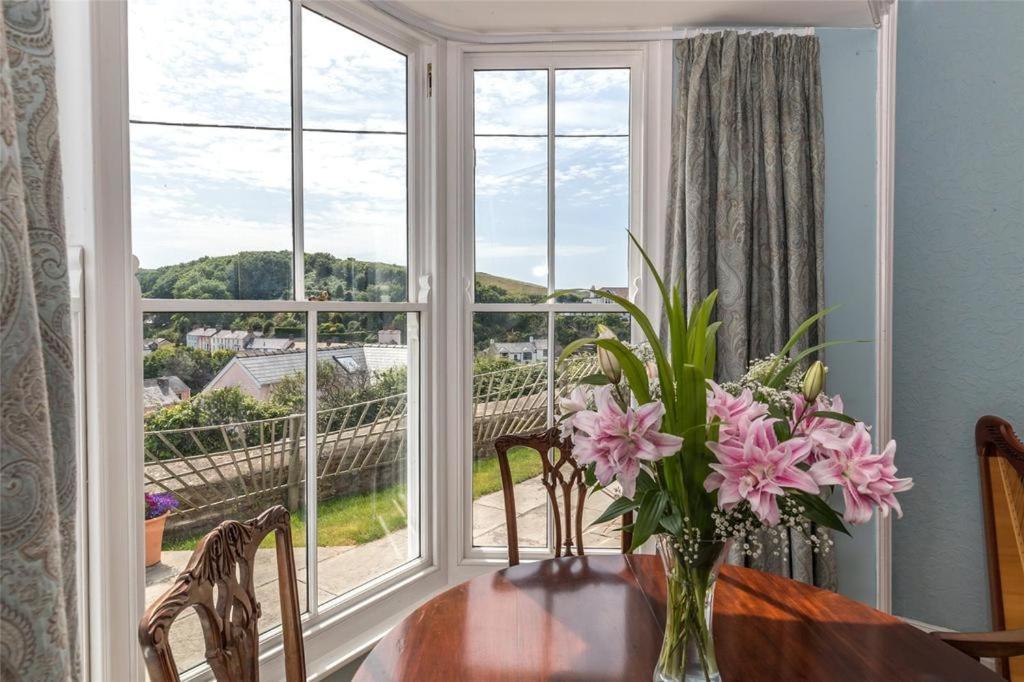 Pendyffryn Manor Bed & Breakfast Little Haven 외부 사진